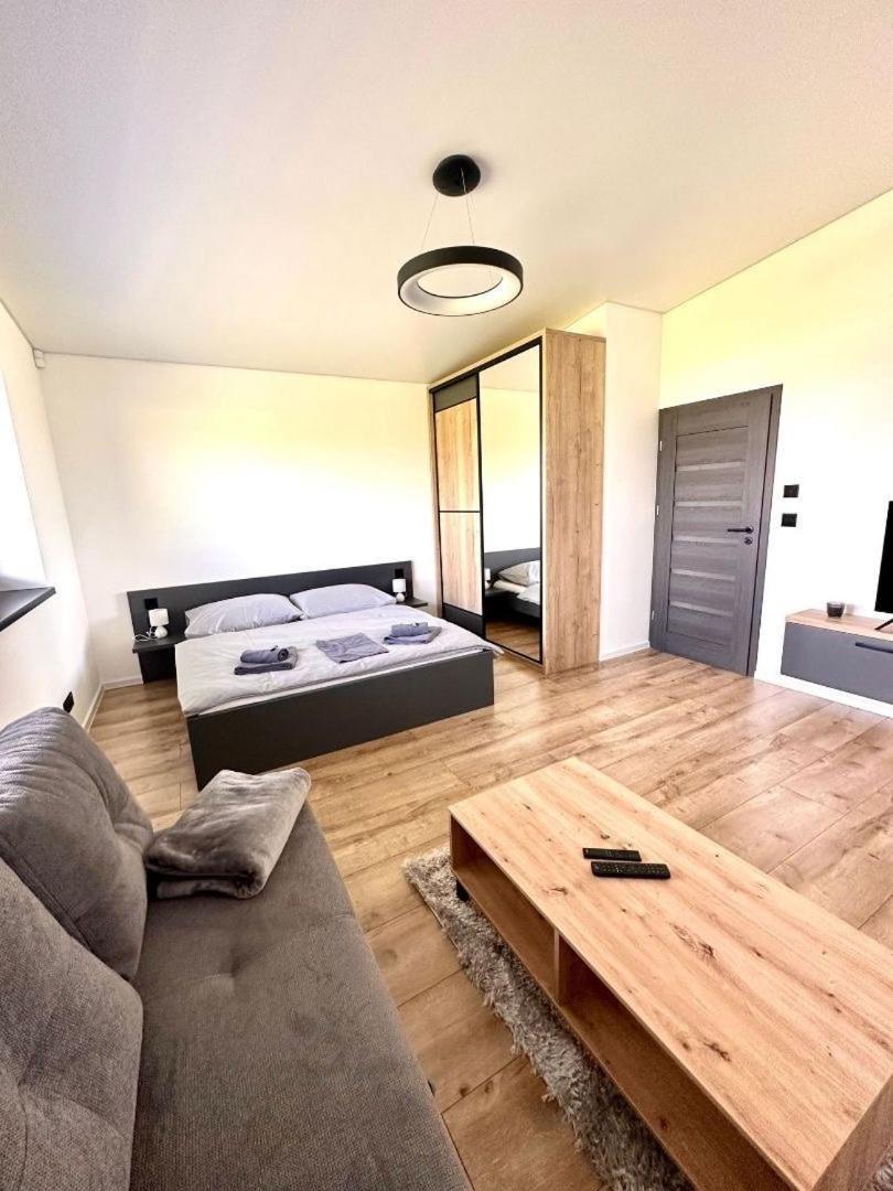 Luxury Apartments Maly Slavkov Exterior foto